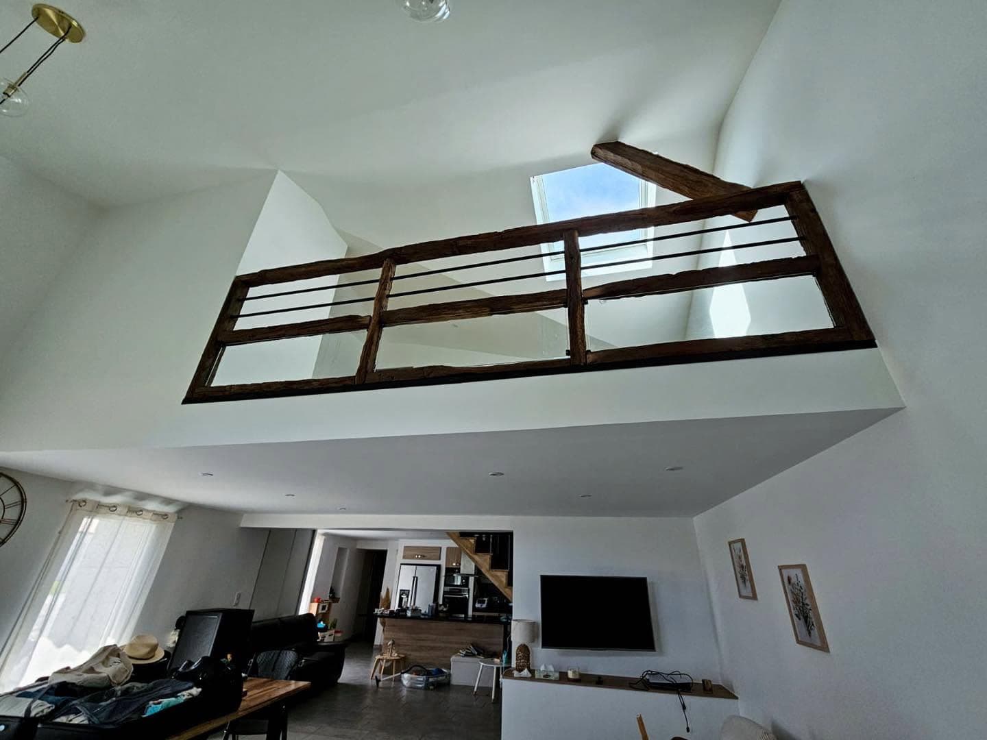 Pergola vitrée et balustrade bois, exemple du savoir-faire de La Chaille'pente pour un projet près de Remouillé